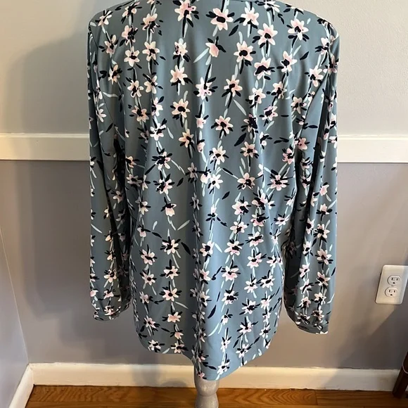 Blue gray with flowers blouse - Picture 4 of 6